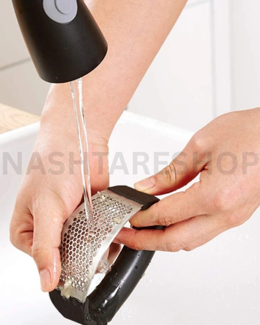 Press Garlic Hand Crusher Garlic | آلة سحق الثوم اليدوية - Image 3